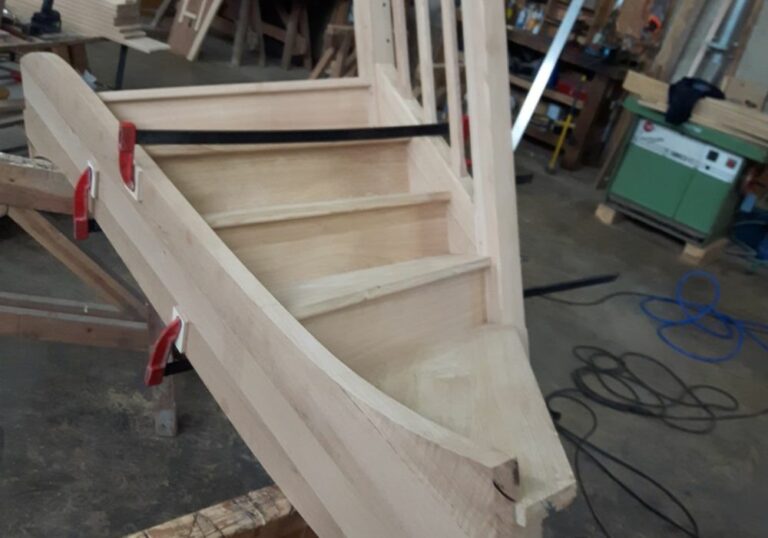 charpentier menuisier escalier bois